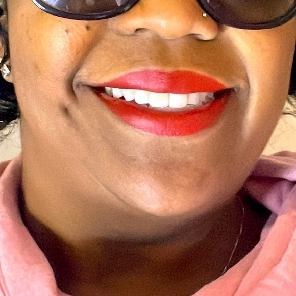 Revlon lip color creamy Ruby Red lipstick moisturizing matte 006 makeup New - Picture 6 of 6